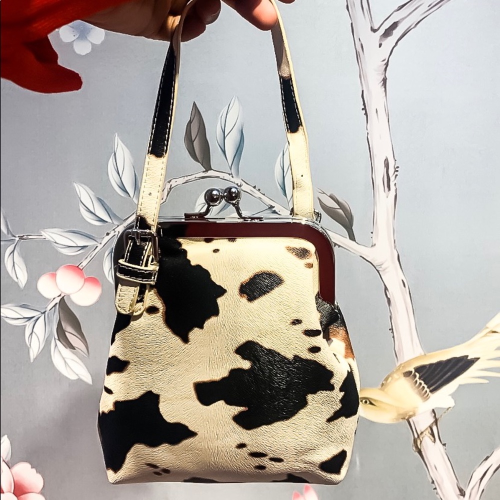 Mooo Money Purse (Firm Price)
